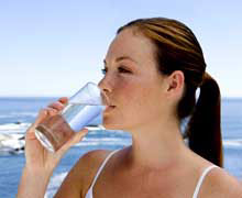 пить воду нужно много