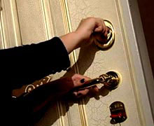 взломщики  и спамеры