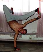 отжимания в стойке на одной руке